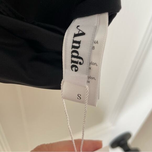 NEW WITH TAGS Andie Black Rockaway‎ Bikini Top in Size Small - Picture 5 of 7